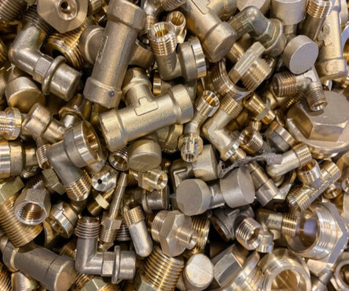 Brass plumbing scrap faucets valves fittings - chrome plated fixture recycling