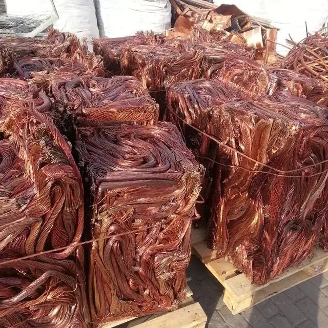 Insulated copper wire chopping feedstock — Birch Cliff bales loaded into 20ft container at Rotterdam